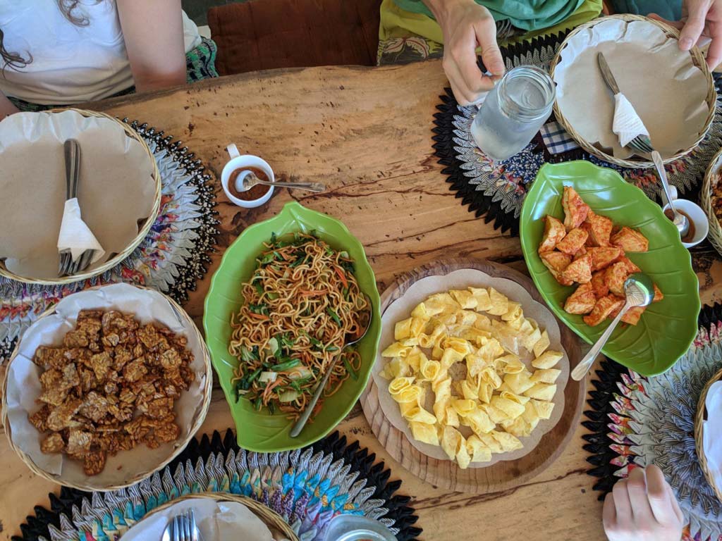 lunch at pelan bali yoga retreat